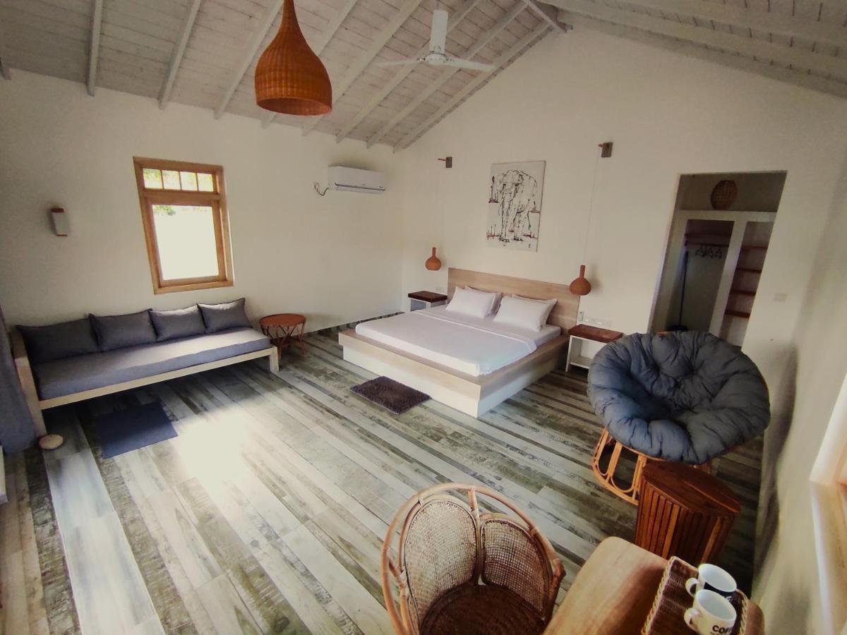 Sleeping Elephant Beach Resort タンガラ エクステリア 写真