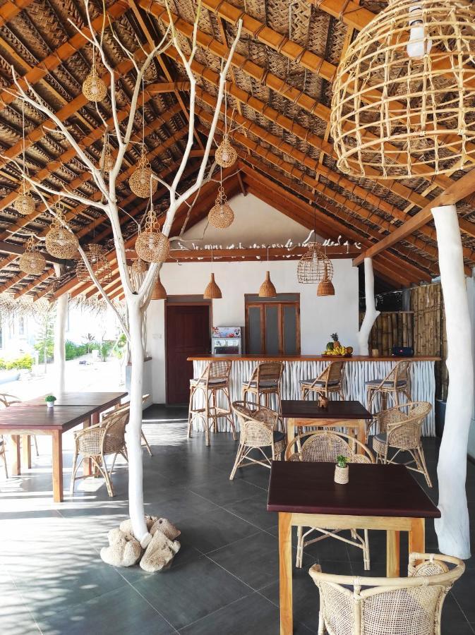 Sleeping Elephant Beach Resort タンガラ エクステリア 写真