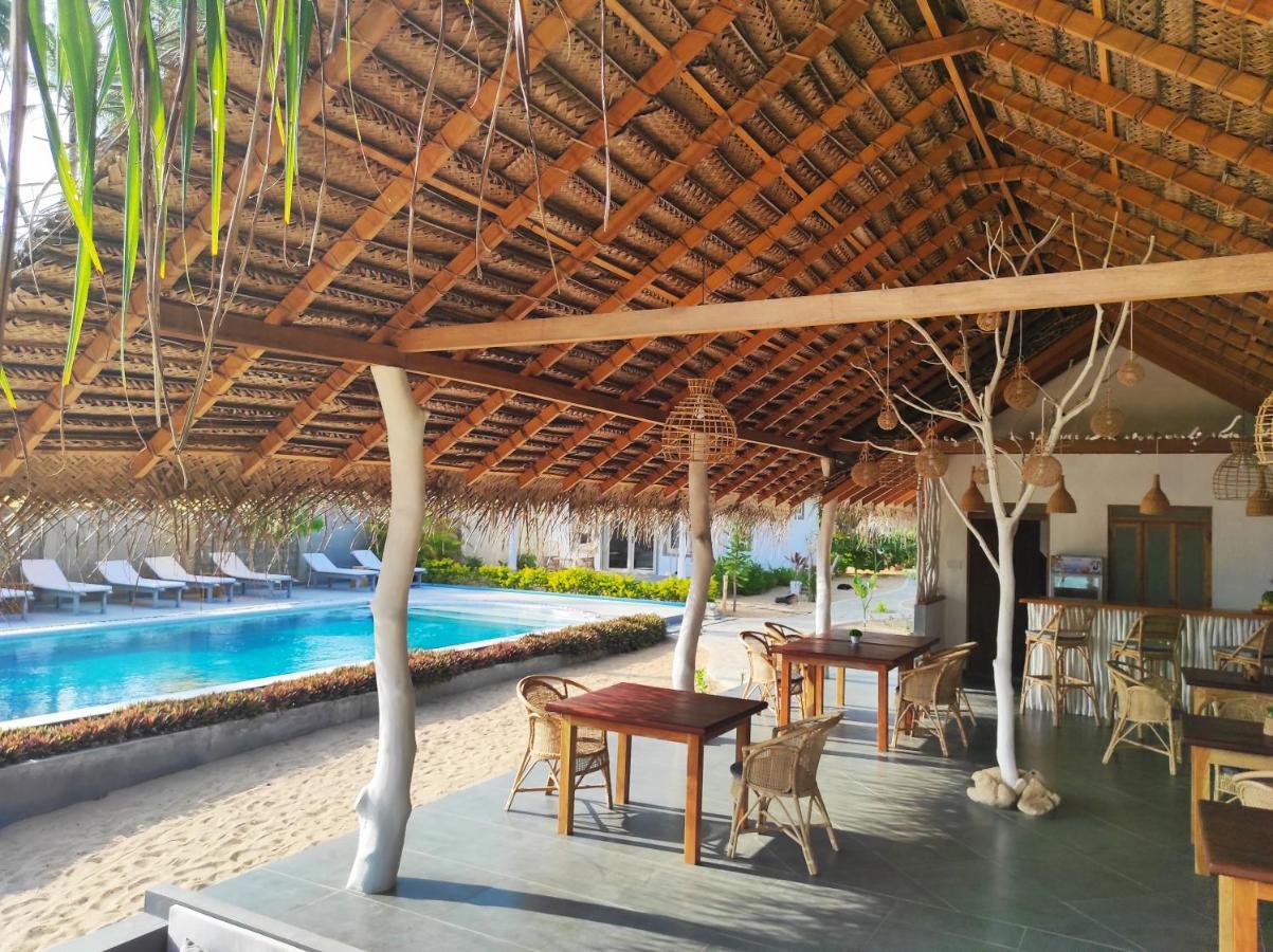Sleeping Elephant Beach Resort タンガラ エクステリア 写真