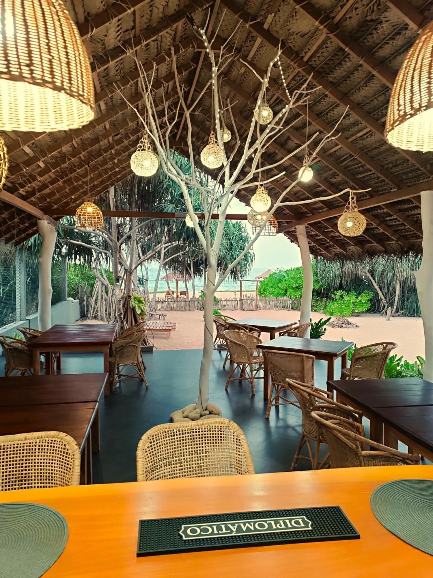 Sleeping Elephant Beach Resort タンガラ エクステリア 写真